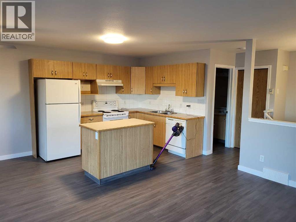3, 236 St. James Boulevard N, Lethbridge — photo 3