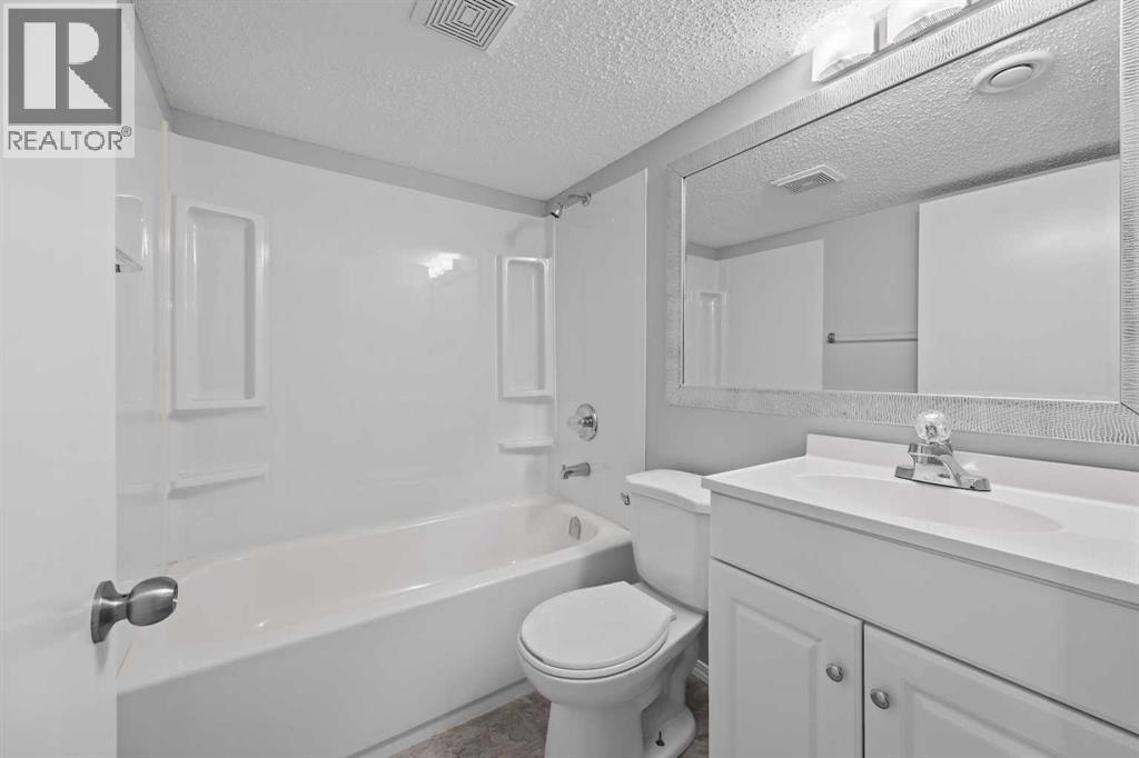 15, 6100 4 Avenue NE, Calgary — photo 25