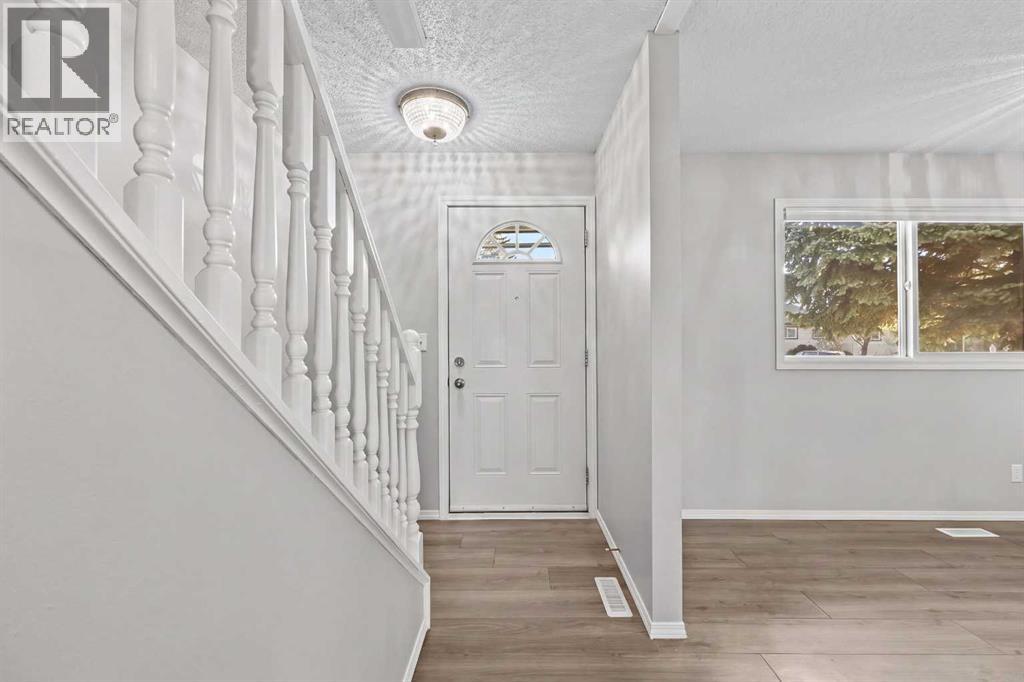 15, 6100 4 Avenue NE, Calgary — photo 3