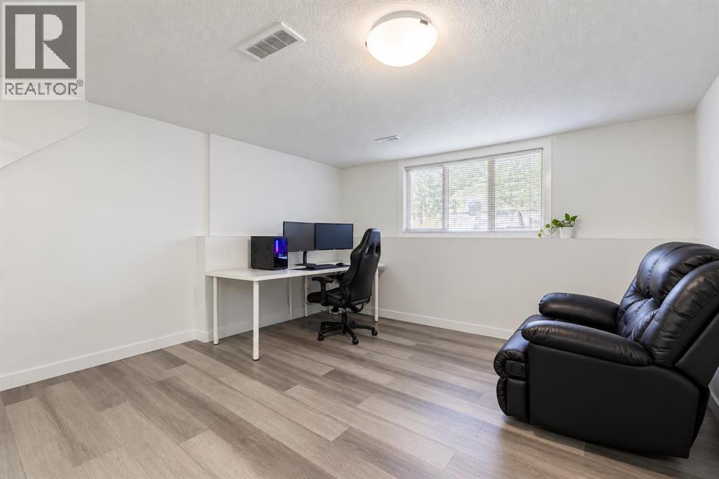 Property photograph 18 for MLS A2354955