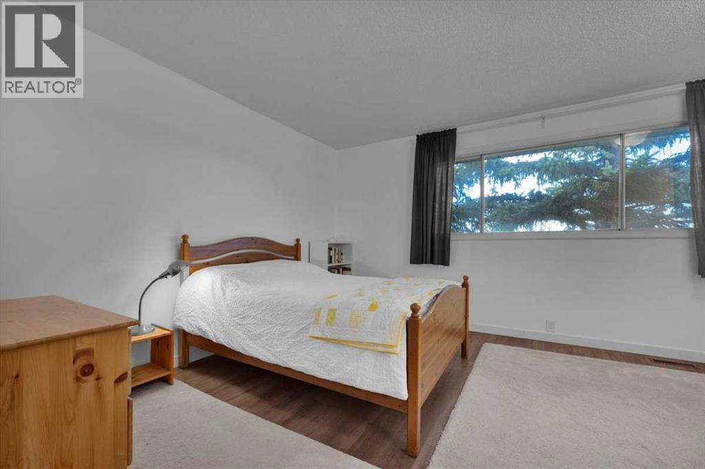 35 Berkley Court NW, Calgary — photo 21