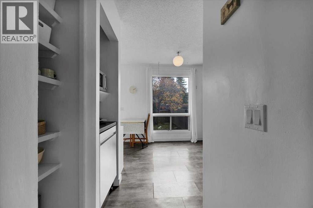 35 Berkley Court NW, Calgary — photo 10