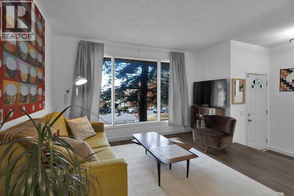 35 Berkley Court NW, Calgary — photo 7