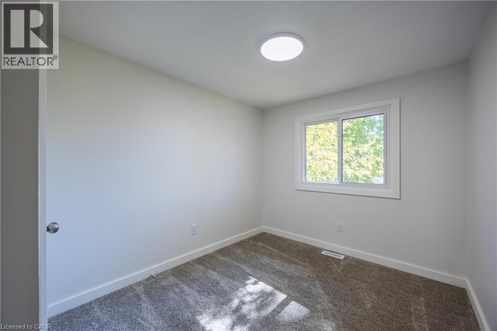 28 BROWN Street - 17