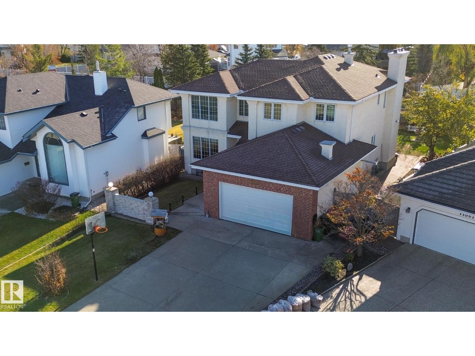 11363 10 AV NW, Edmonton — photo 2