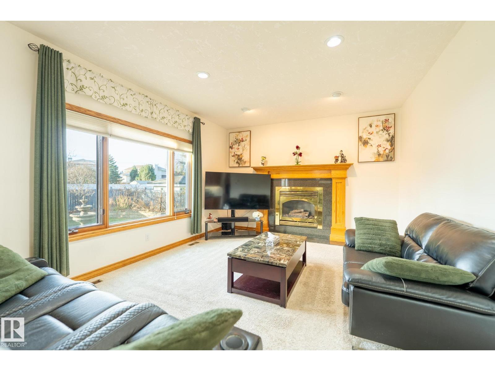 11363 10 AV NW, Edmonton — photo 20