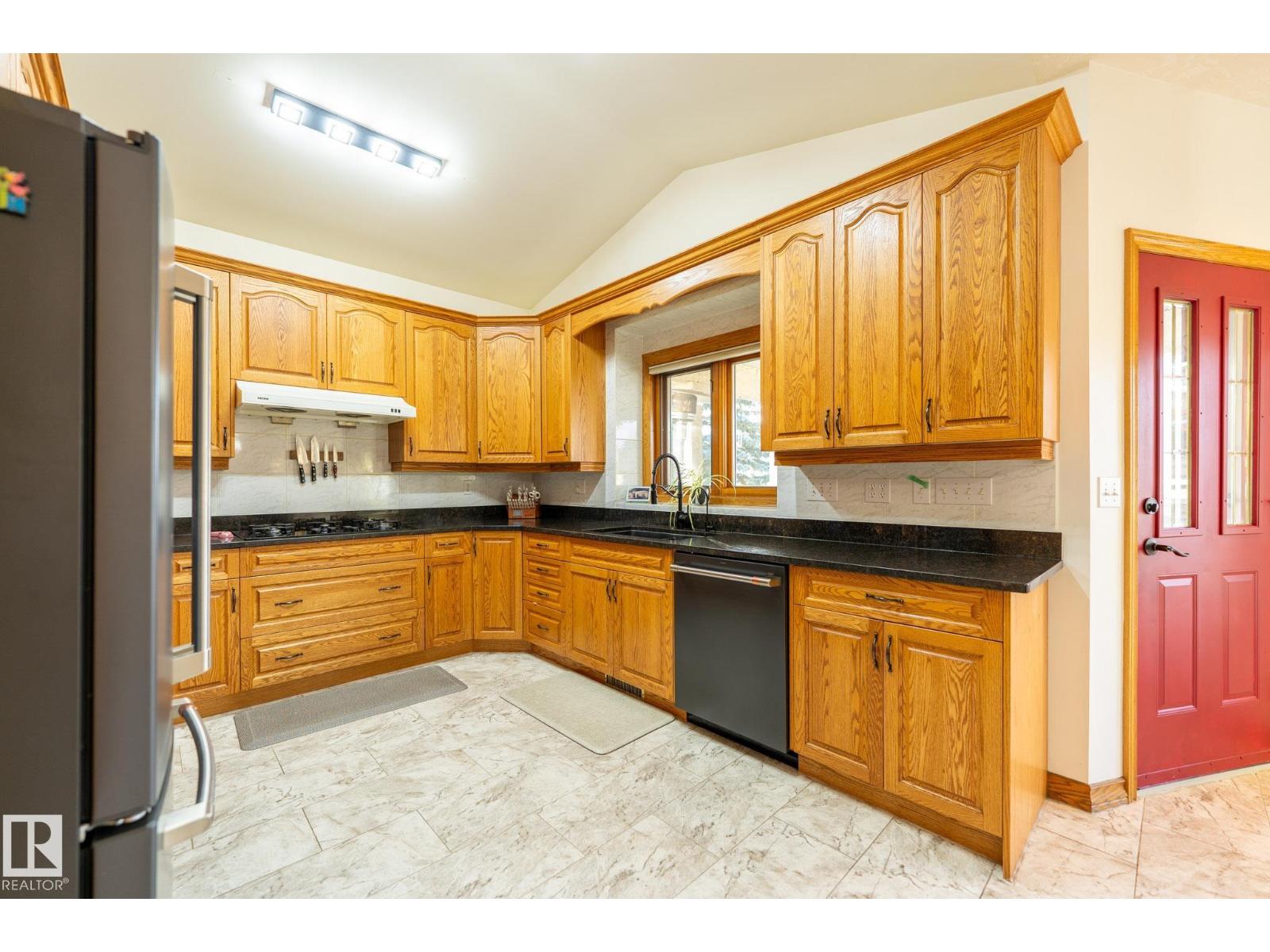 11363 10 AV NW, Edmonton — photo 27