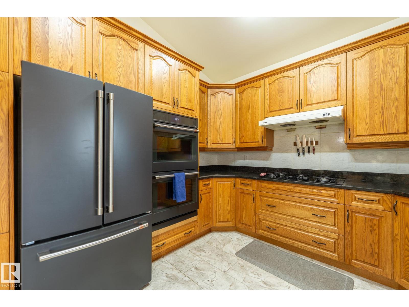 11363 10 AV NW, Edmonton — photo 28