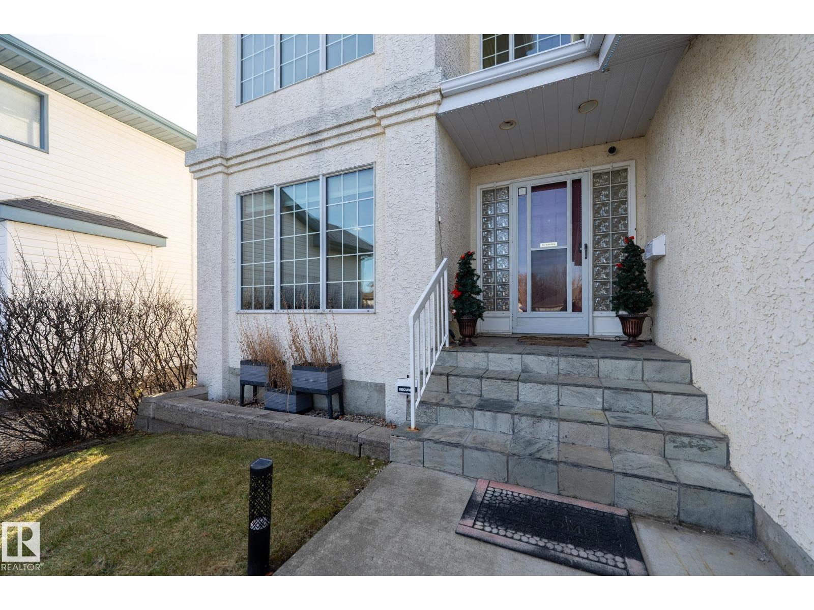 11363 10 AV NW, Edmonton — photo 3