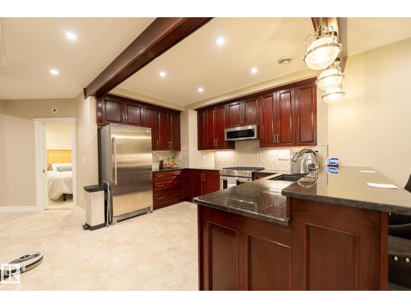 11363 10 AV NW, photo 54 of 75