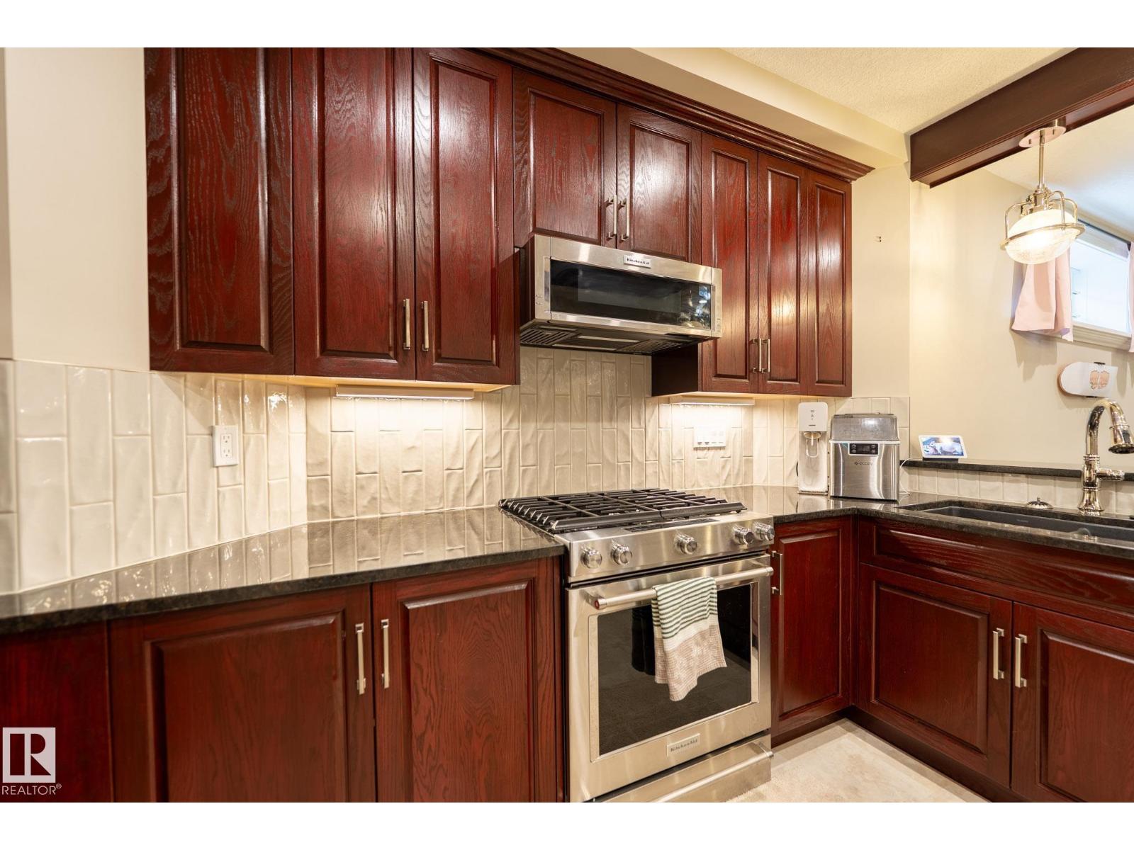 11363 10 AV NW, photo 56 of 75