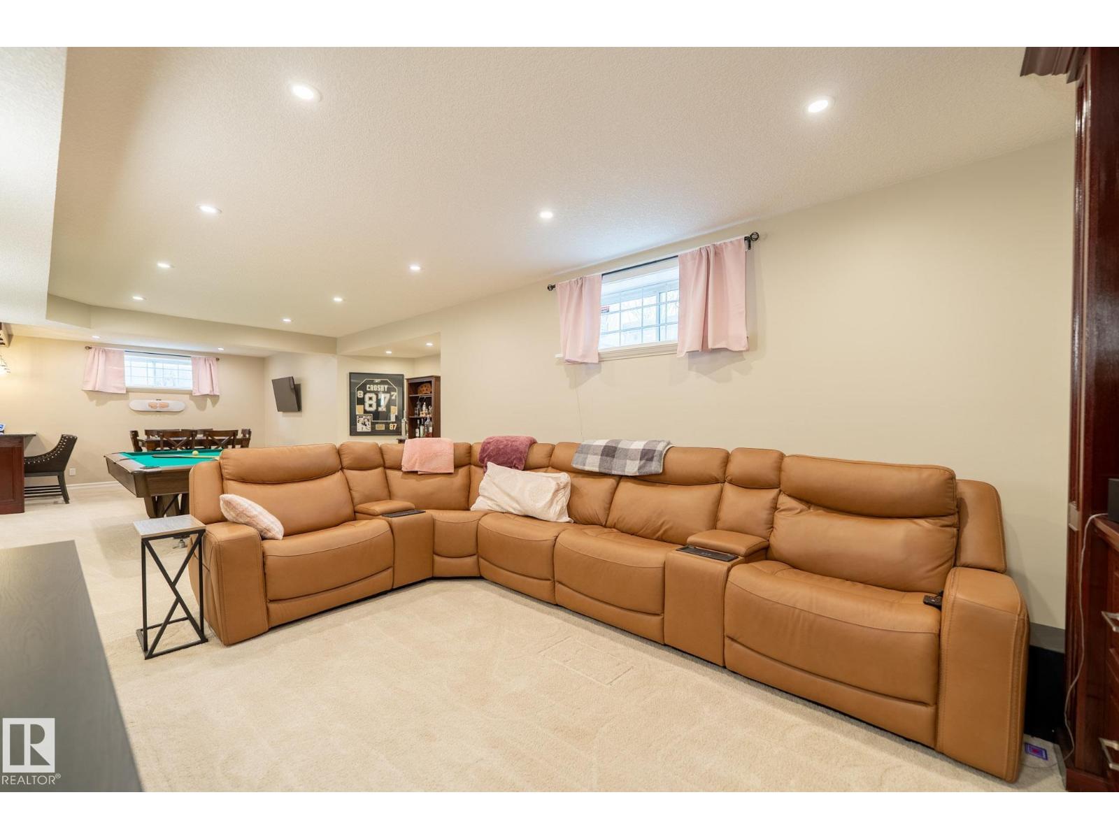 11363 10 AV NW, photo 63 of 75