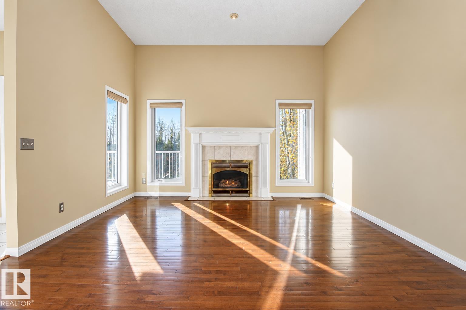Property photograph 12 for MLS E4514642