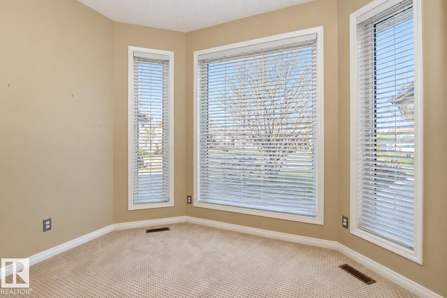 Property photograph 3 for MLS E4514642
