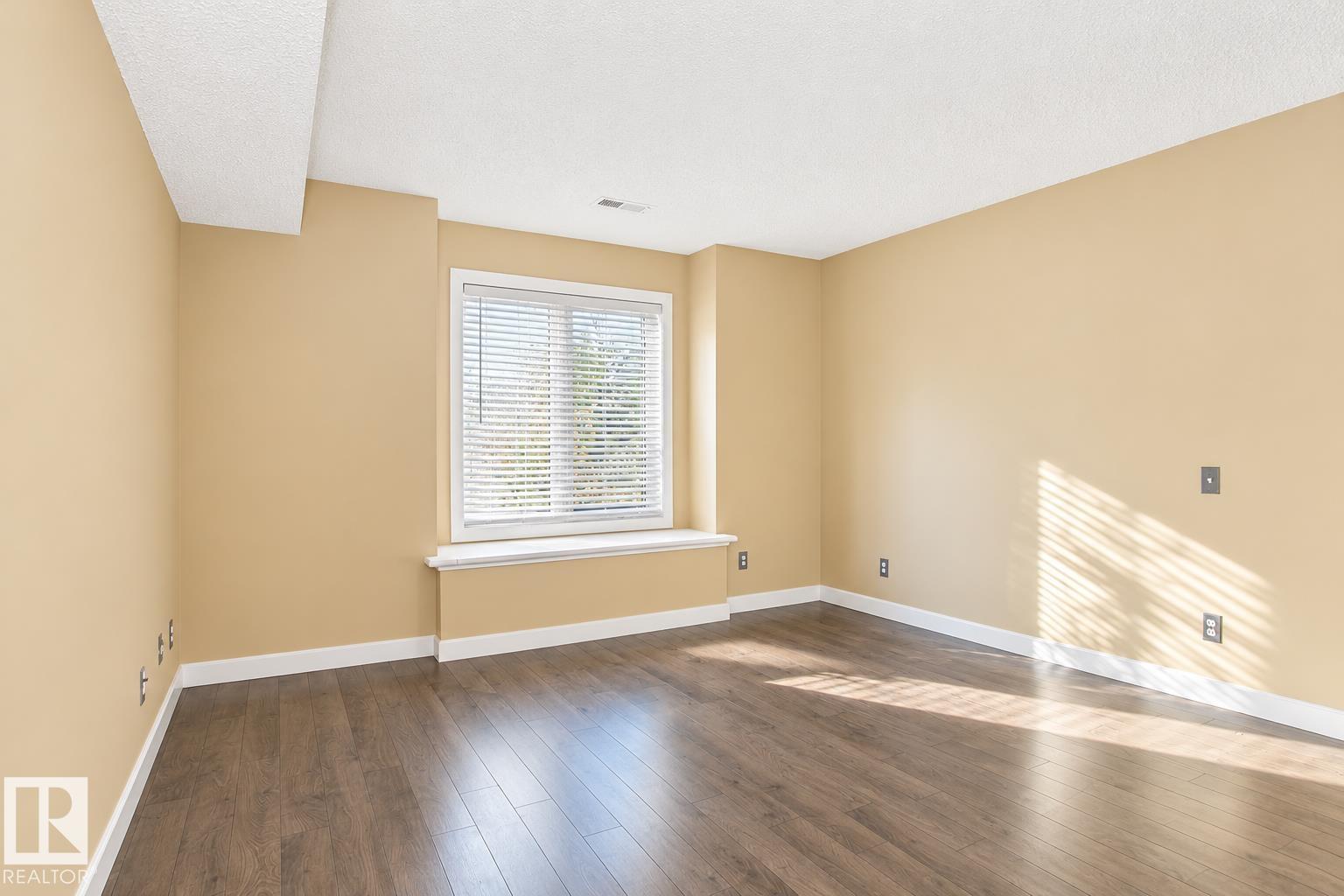 Property photograph 38 for MLS E4514642