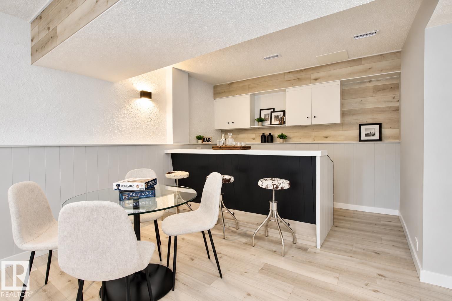 Property photograph 26 for MLS E4514643