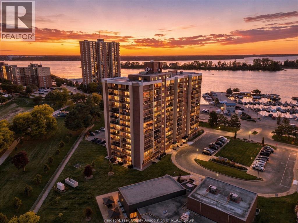 9099 RIVERSIDE DRIVE East Unit# 905W