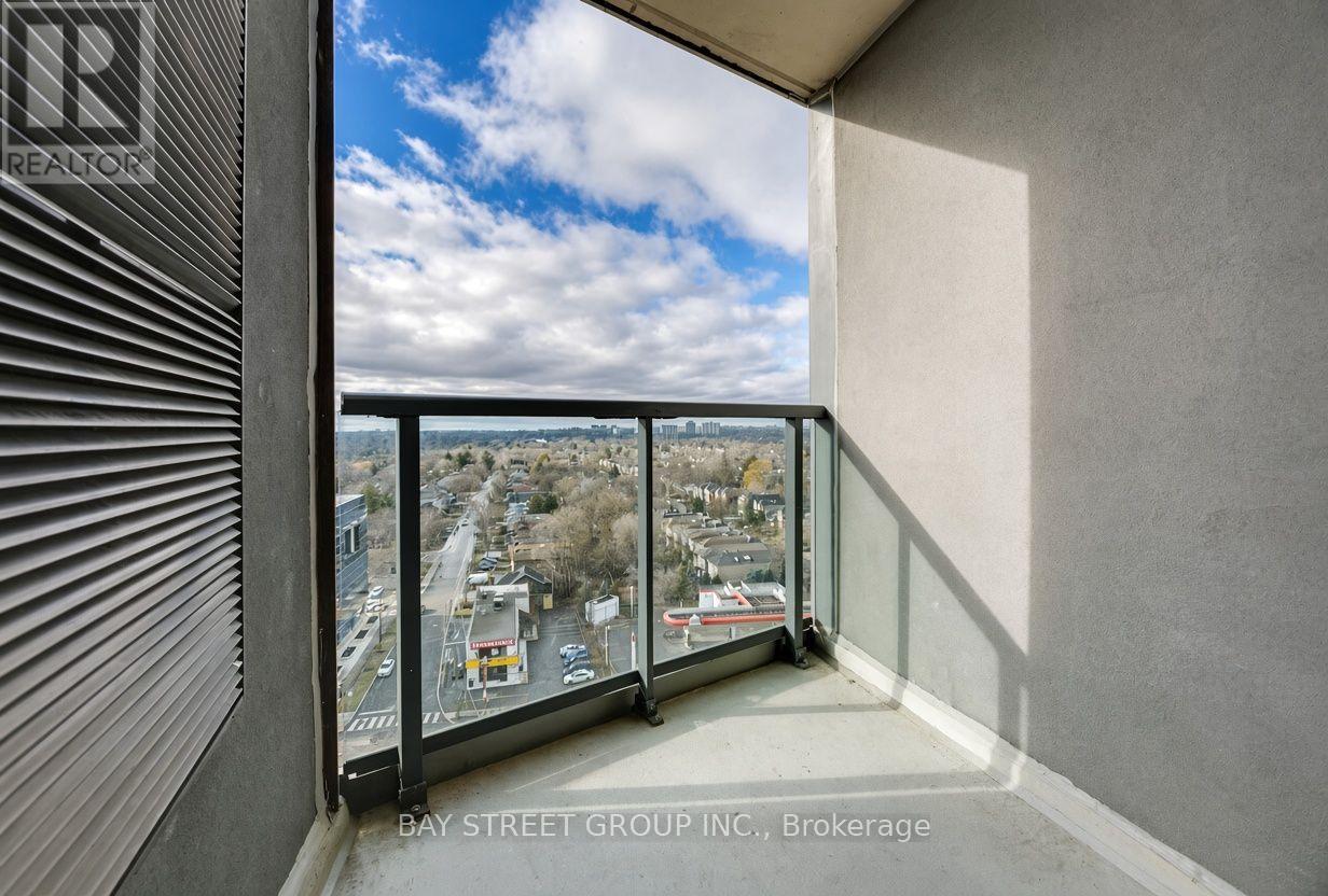 #906 28 HARRISON GARDEN BOULEVARD - 12