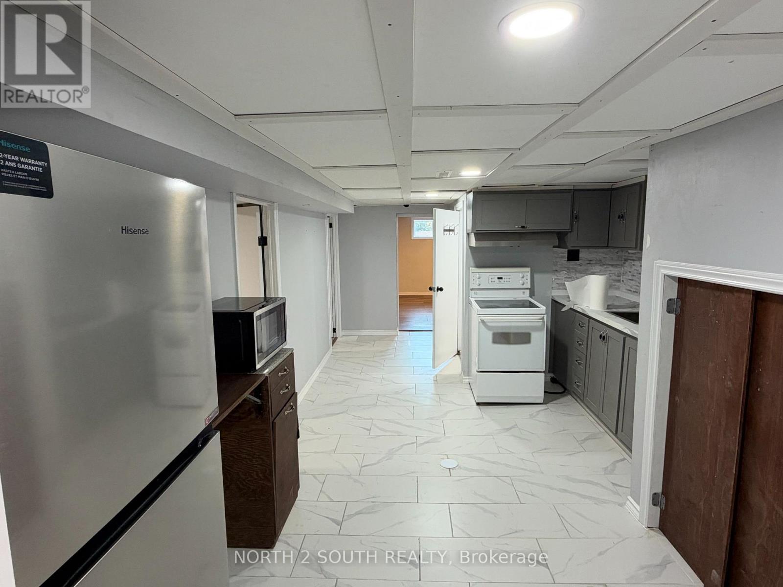 LOWER - 998 WARDEN AVENUE, Toronto (Wexford-Maryvale)
