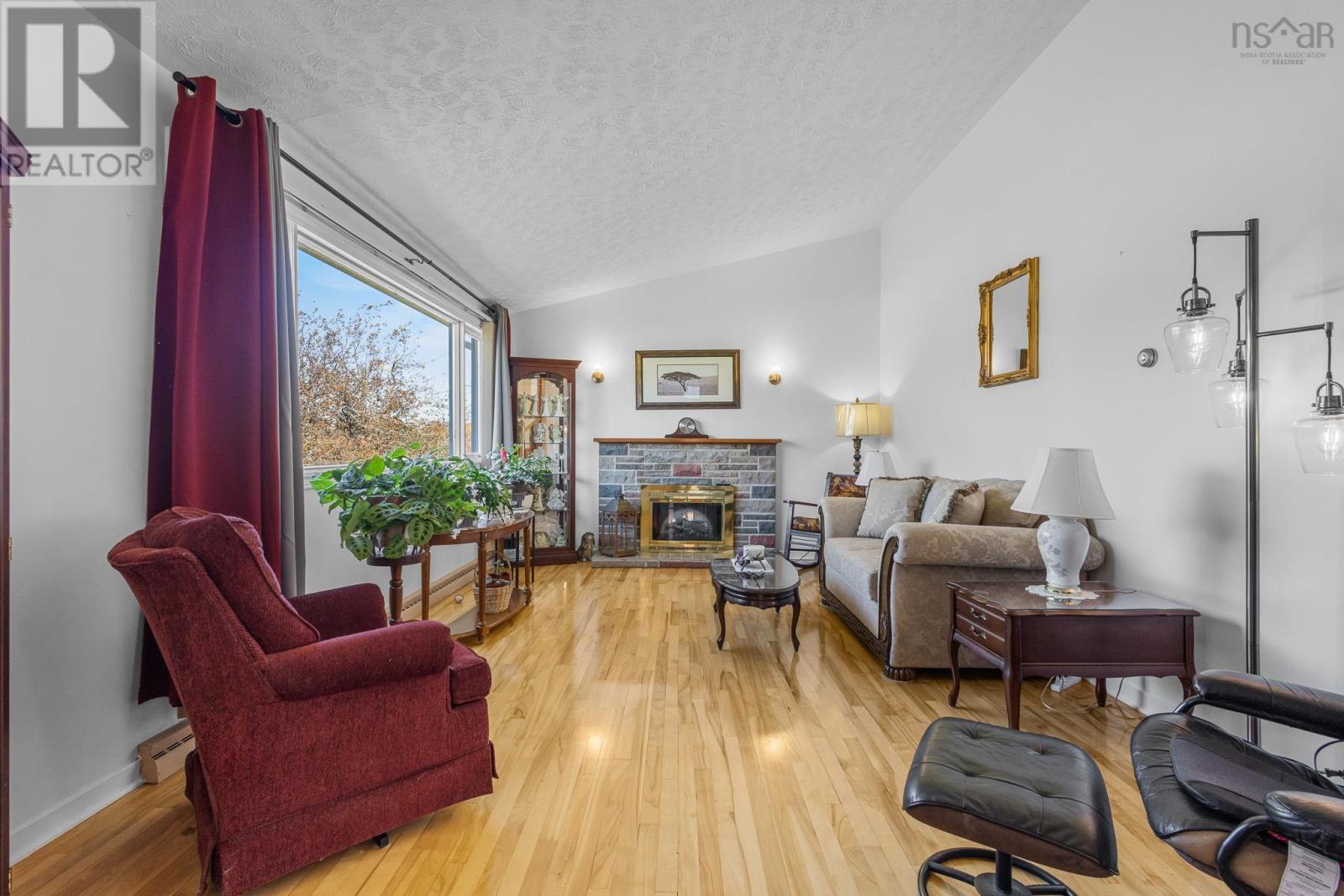 21 Laurie Drive, photo 40