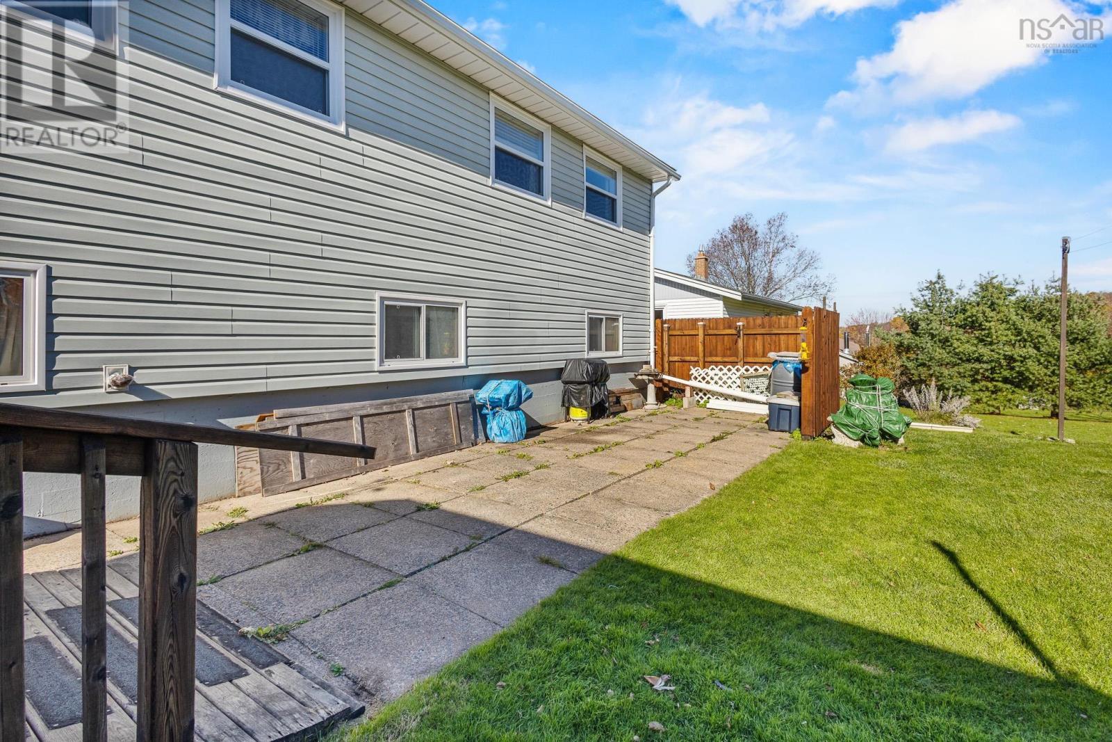 21 Laurie Drive, photo 8