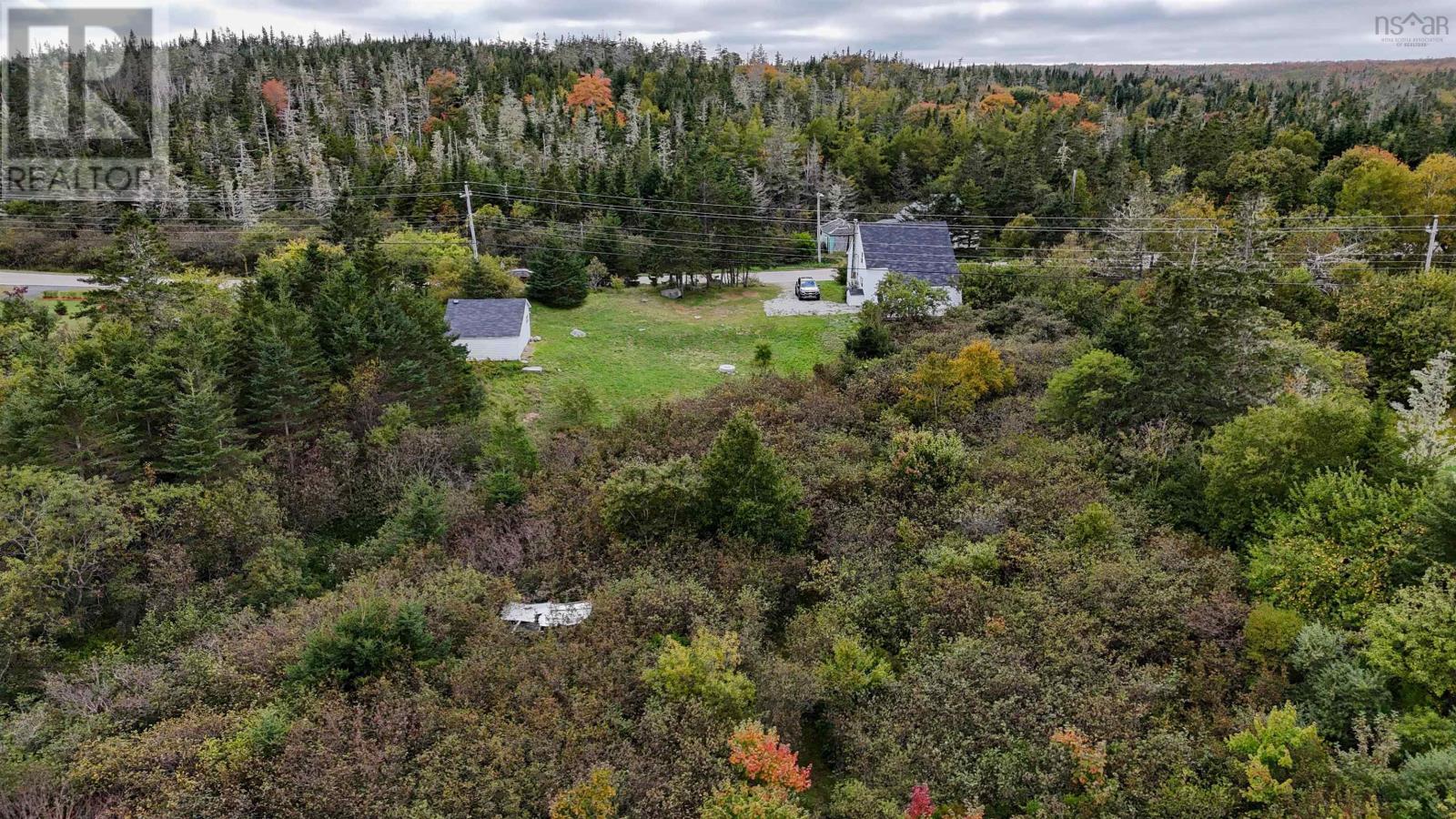 2105 Port Latour Road - 44