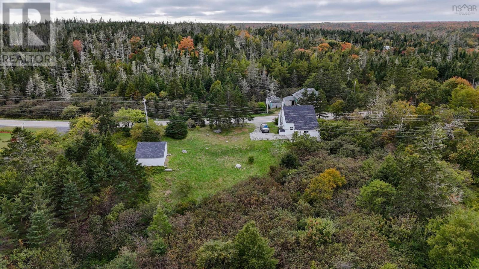 2105 Port Latour Road - 43