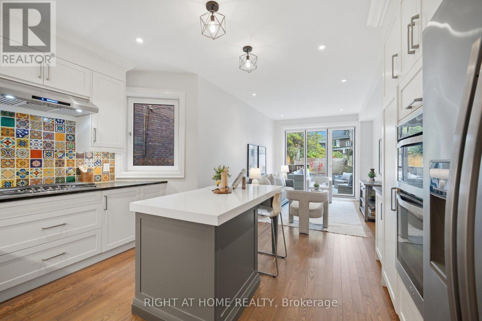 32 EASTMOUNT AVENUE - 10