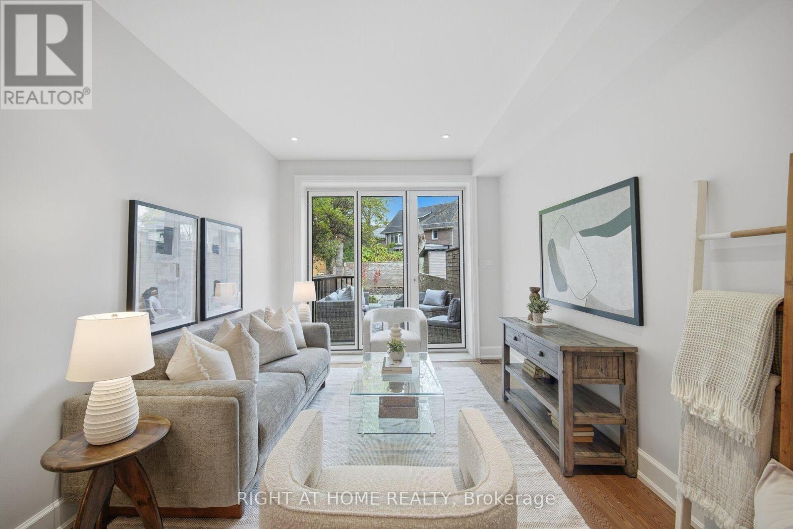 32 EASTMOUNT AVENUE - 12