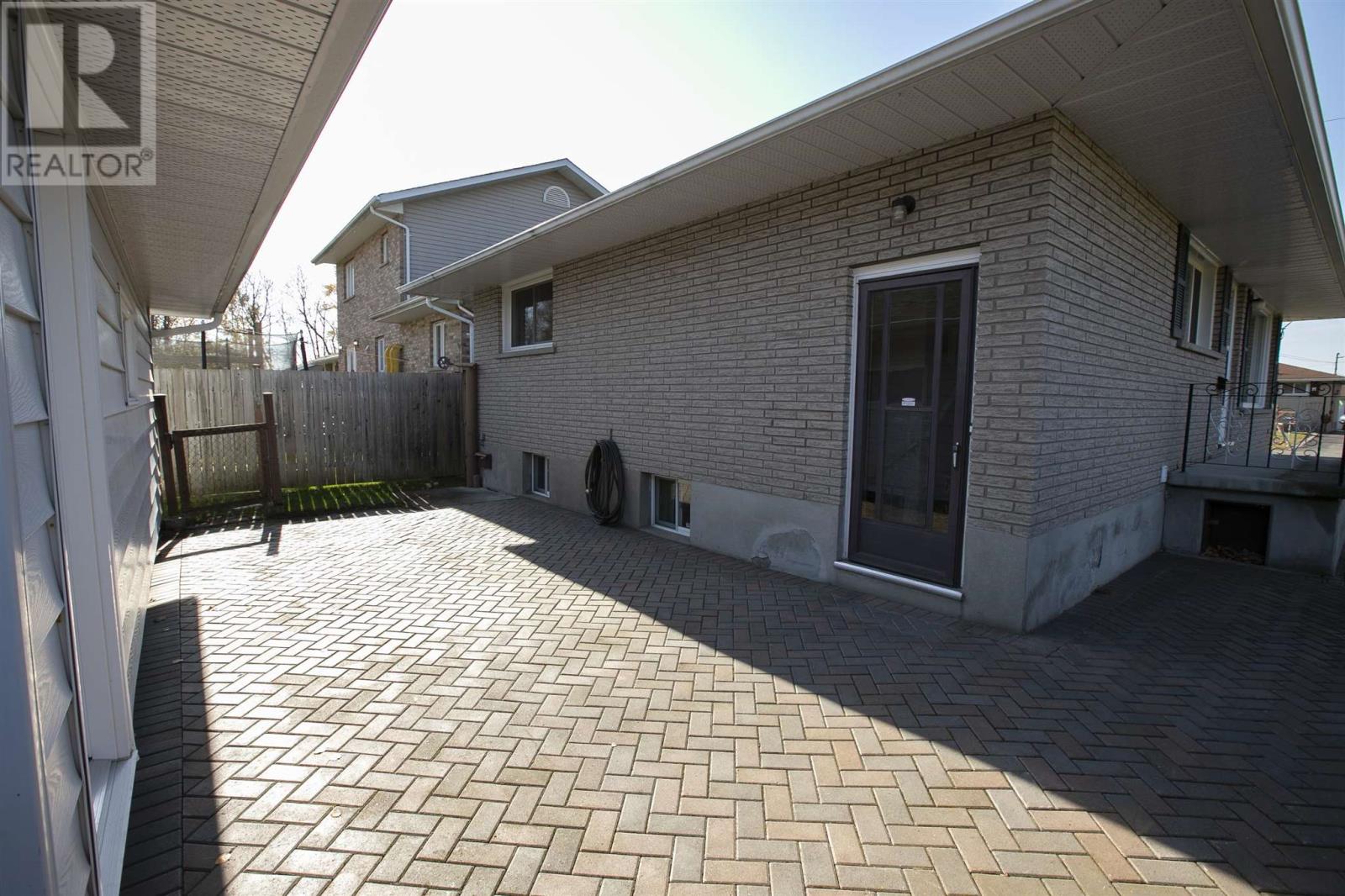 63 Murton AVE - 12