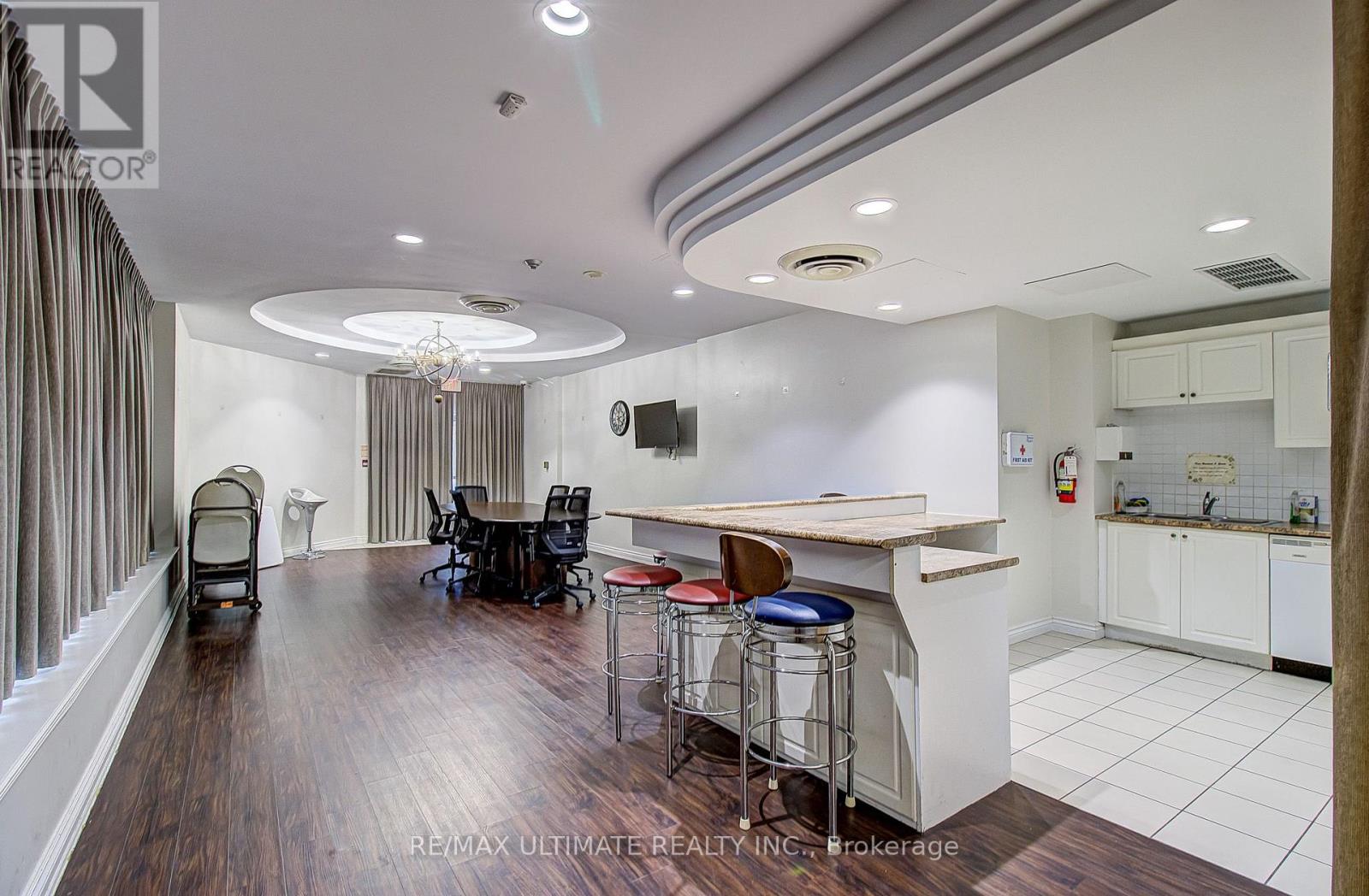 #525 1700 EGLINTON AVENUE E - 24