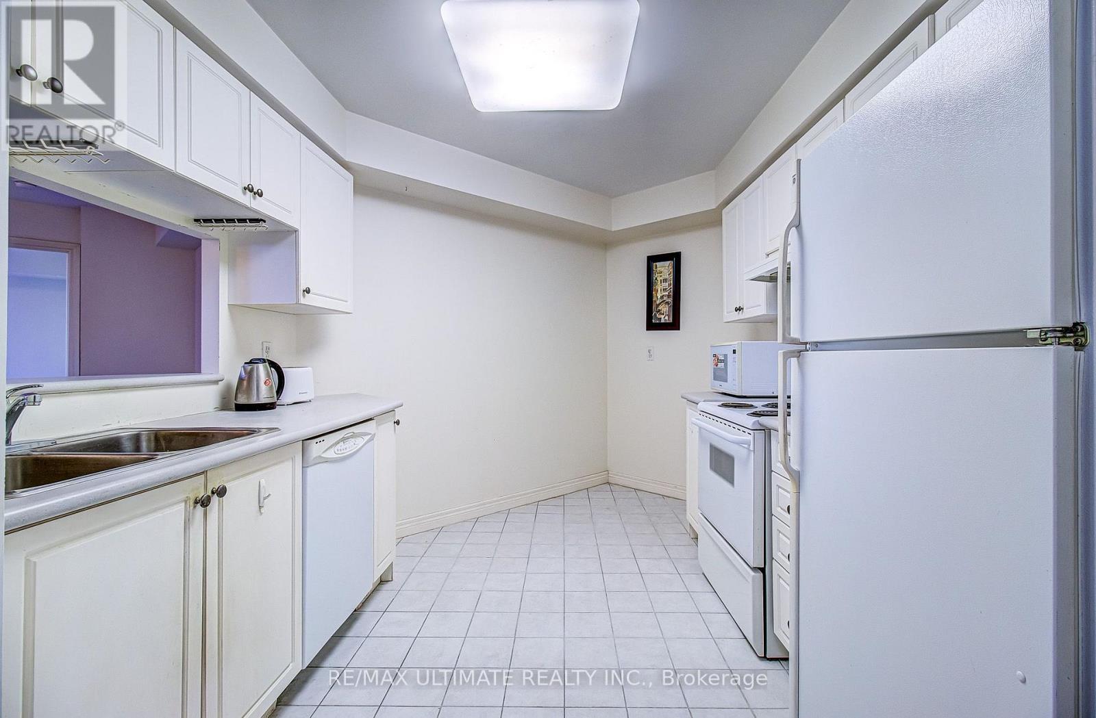 #525 1700 EGLINTON AVENUE E - 8