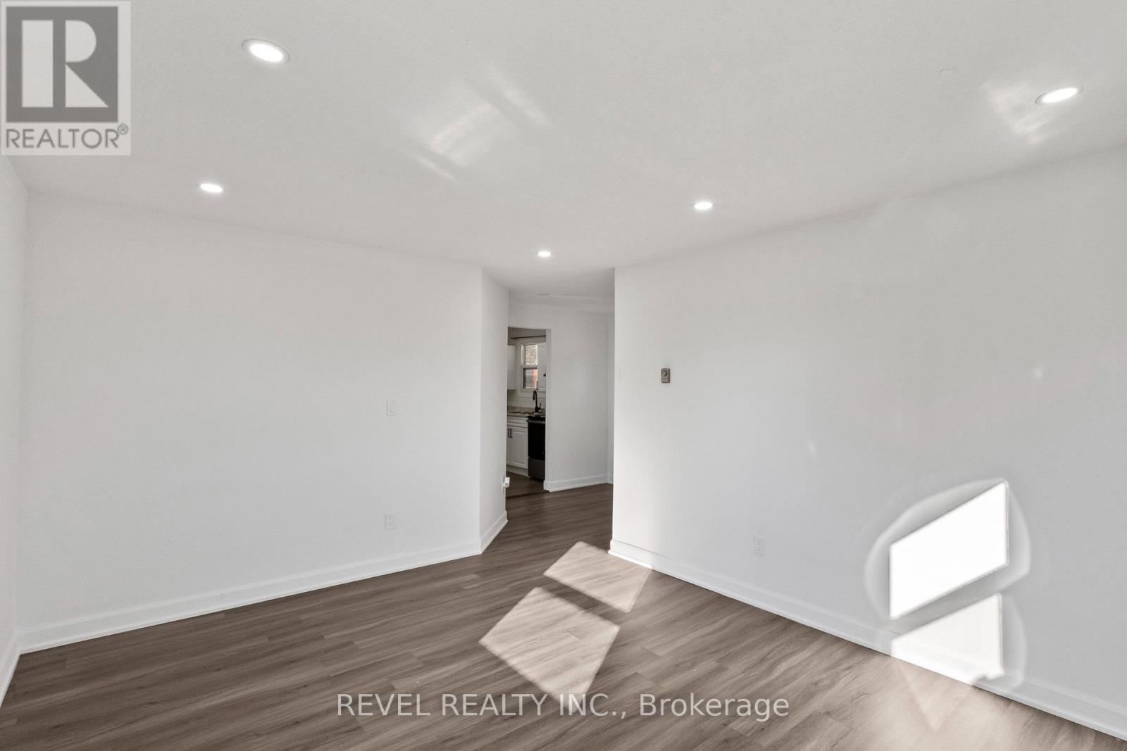 Unit 2- 1100 Simcoe Street South, Oshawa, ON photo 10