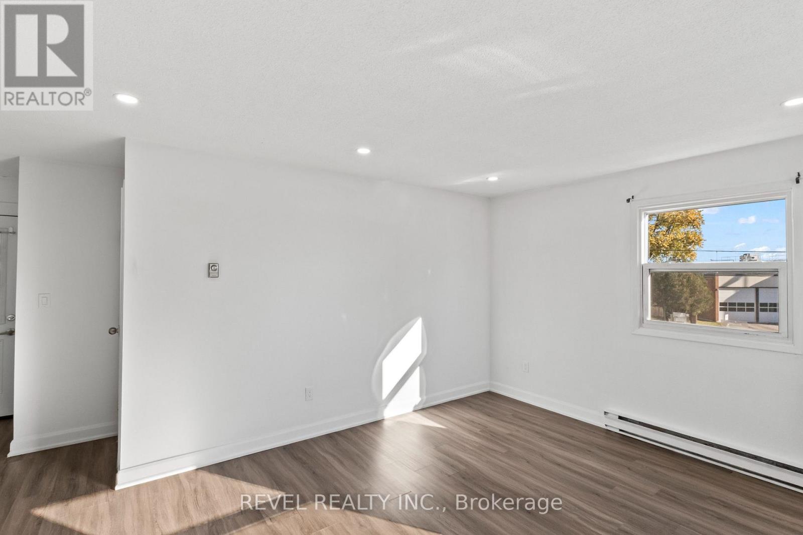 Unit 2- 1100 Simcoe Street South, Oshawa, ON photo 11
