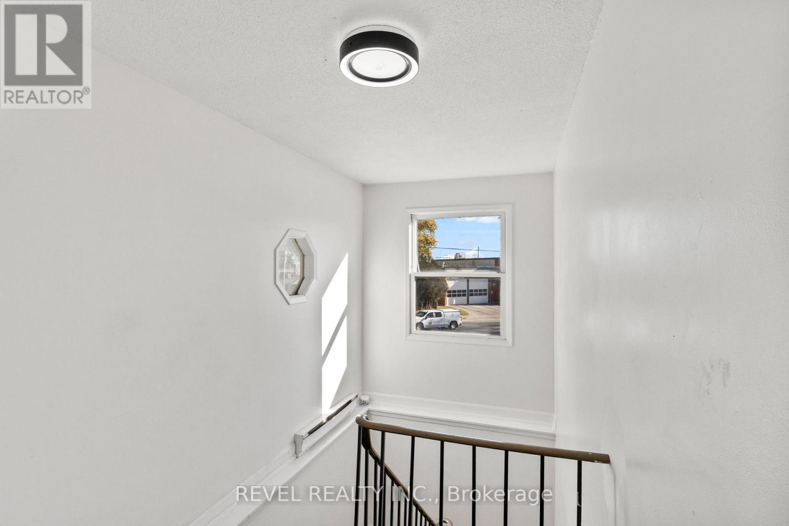 Unit 2- 1100 Simcoe Street South, Oshawa, ON photo 29