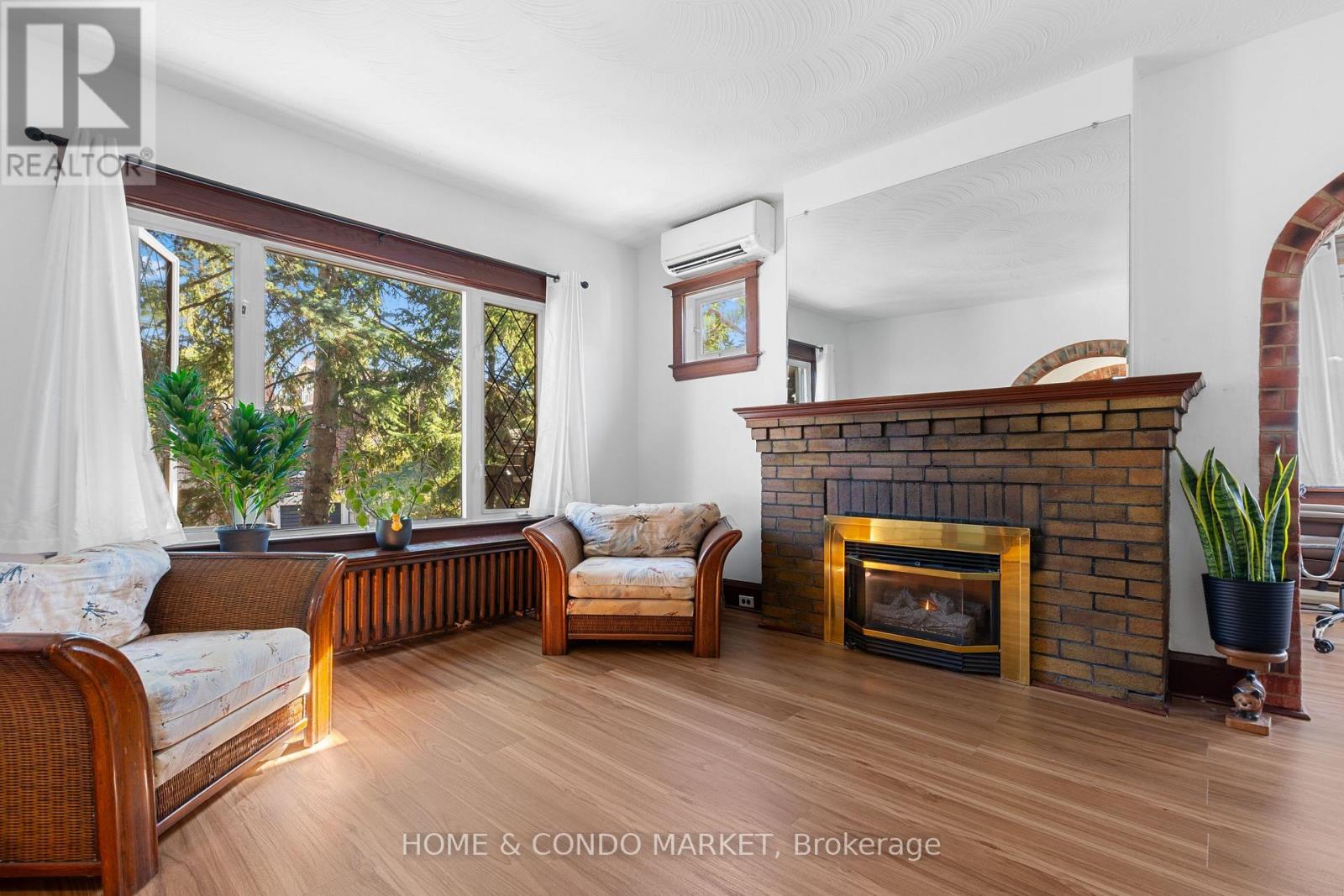 164 BROOKSIDE DRIVE - 8