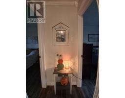 25 Forest Road thumbnail 10