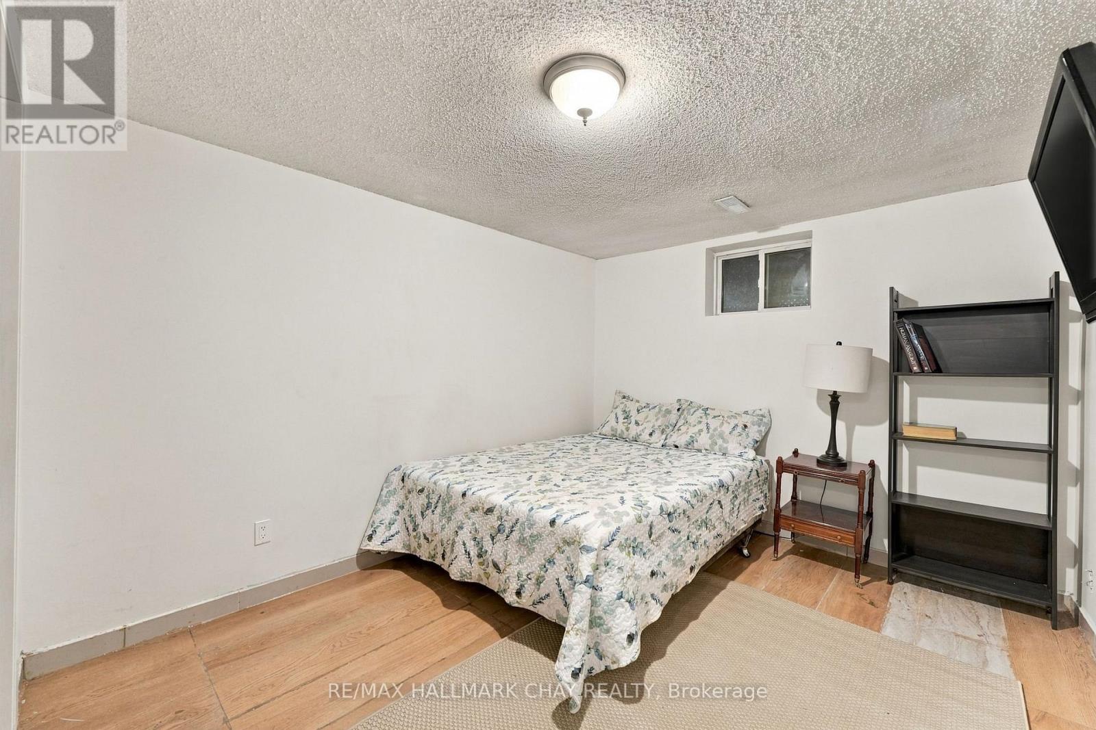61 Turner Court, Bradford West Gwillimbury photo 23