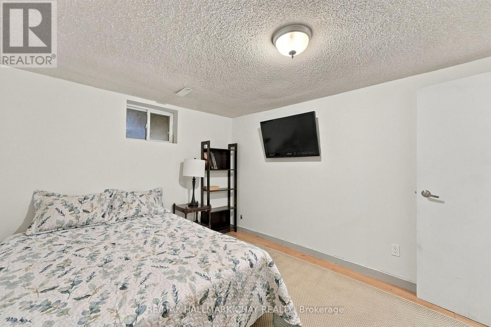 61 Turner Court, Bradford West Gwillimbury photo 24