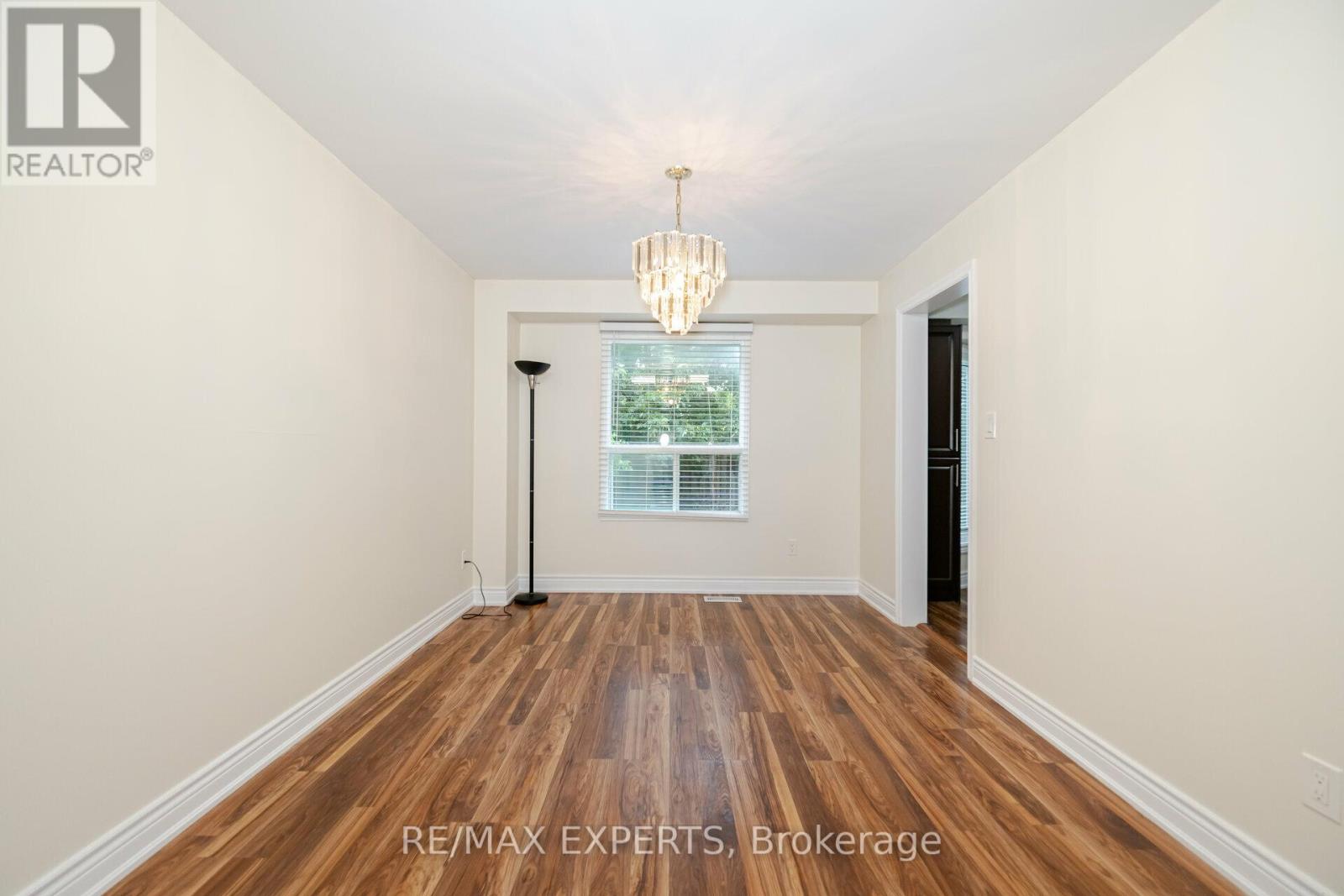 42 Quance Street, Barrie photo 11