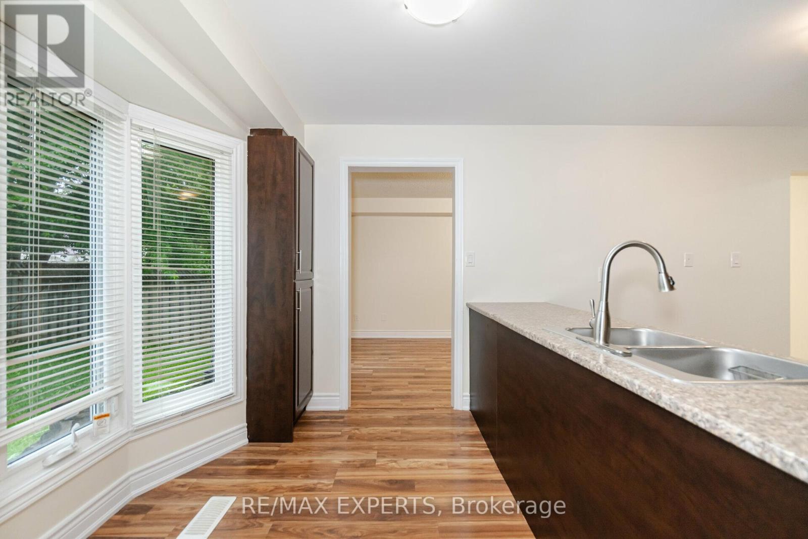 42 Quance Street, Barrie photo 13