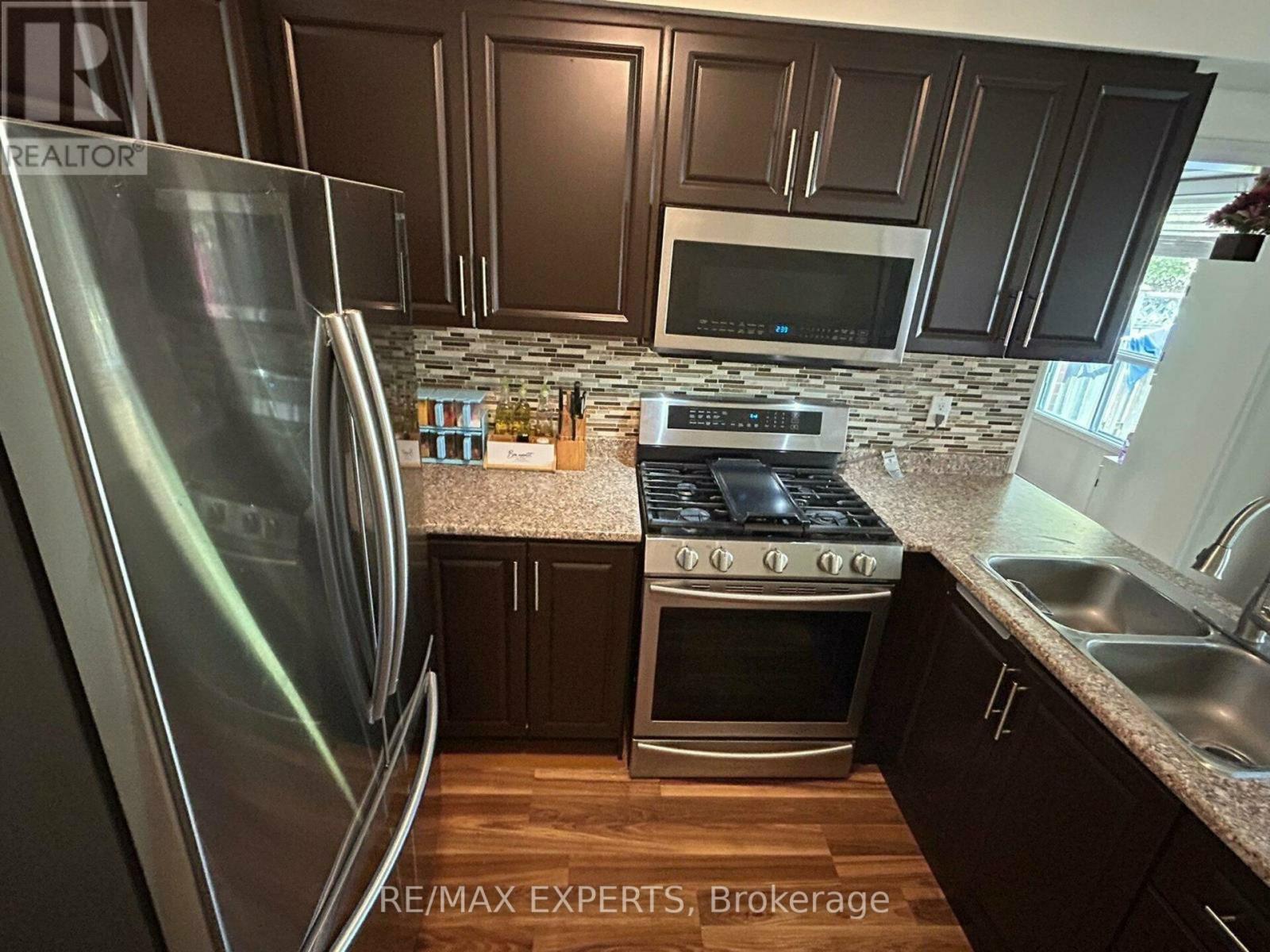 42 Quance Street, Barrie photo 15