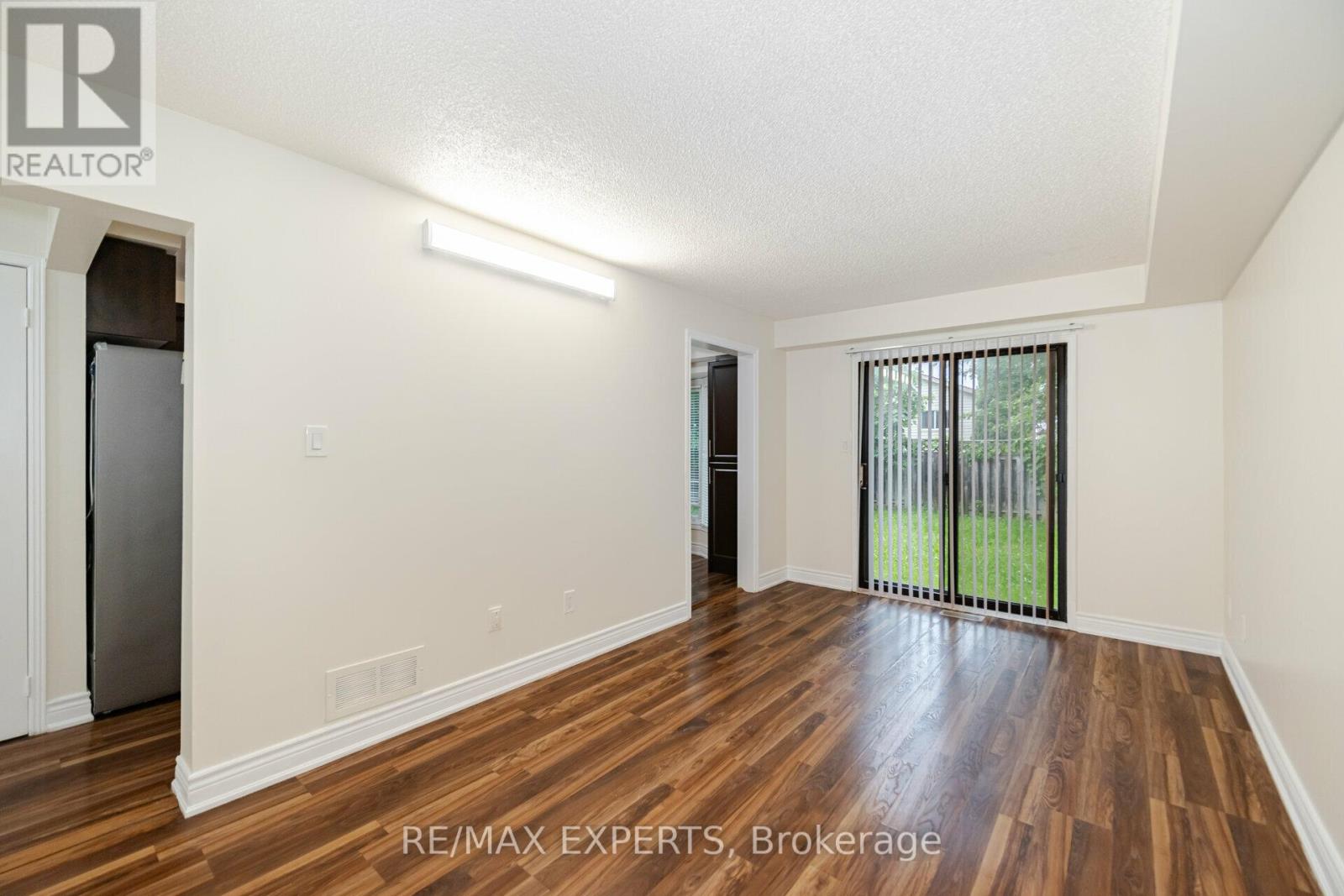 42 Quance Street, Barrie photo 17