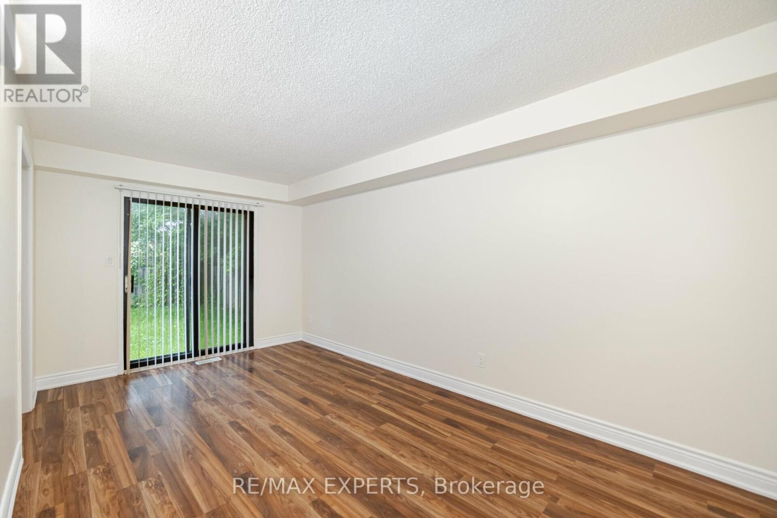 42 Quance Street, Barrie photo 18