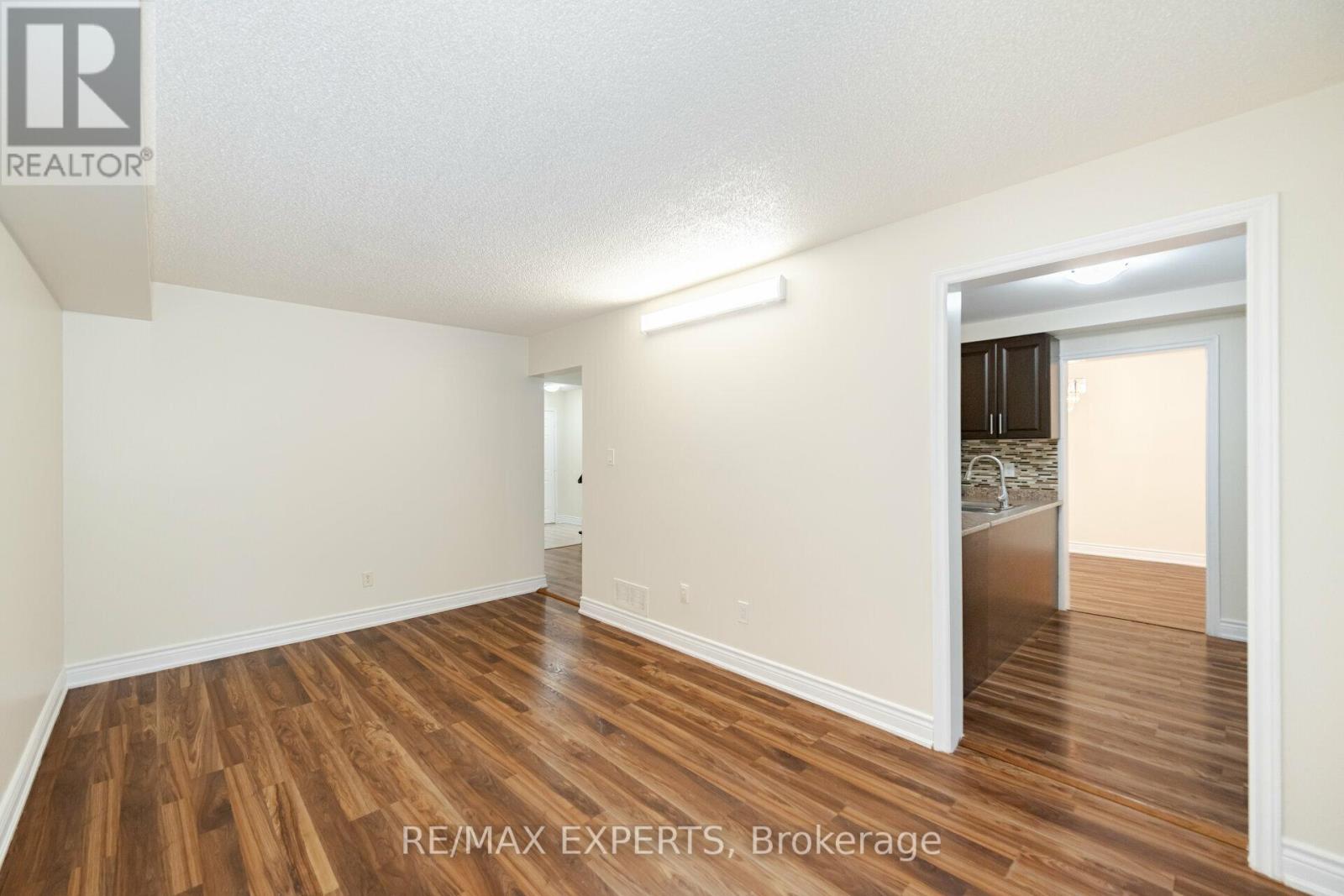 42 Quance Street, Barrie photo 19