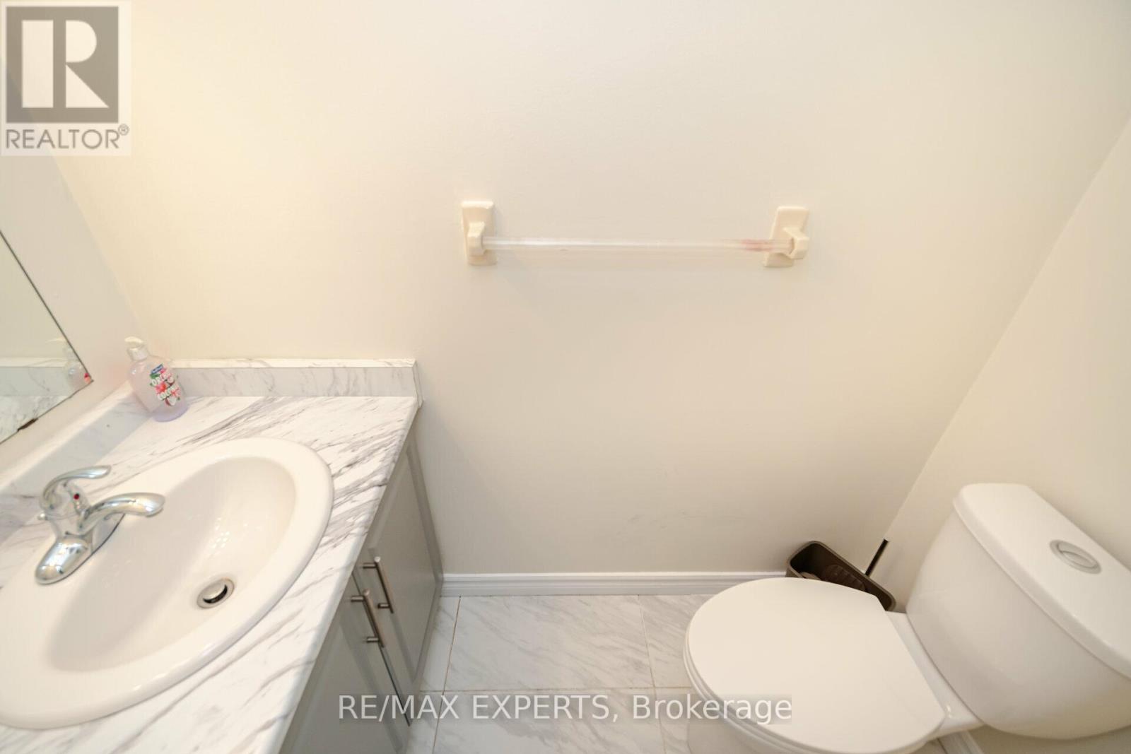42 Quance Street, Barrie photo 20