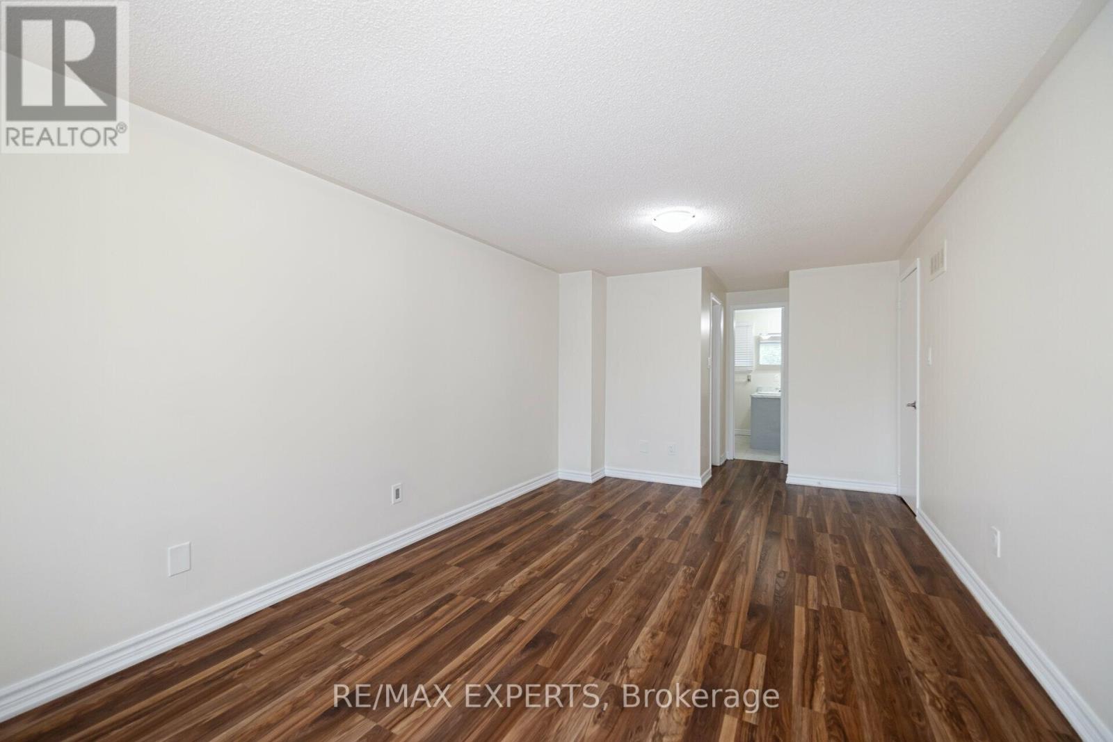 42 Quance Street, Barrie photo 26
