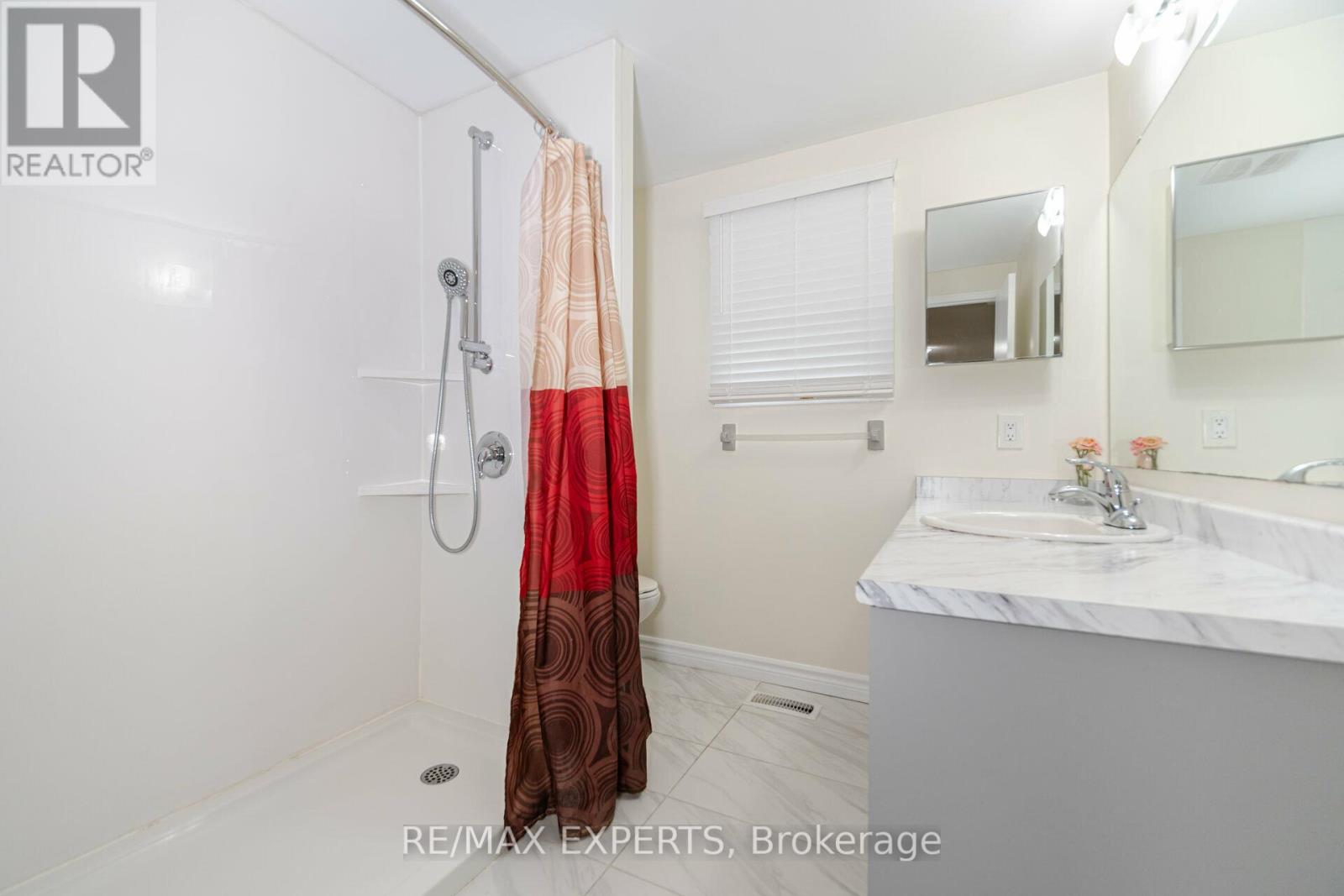 42 Quance Street, Barrie photo 27