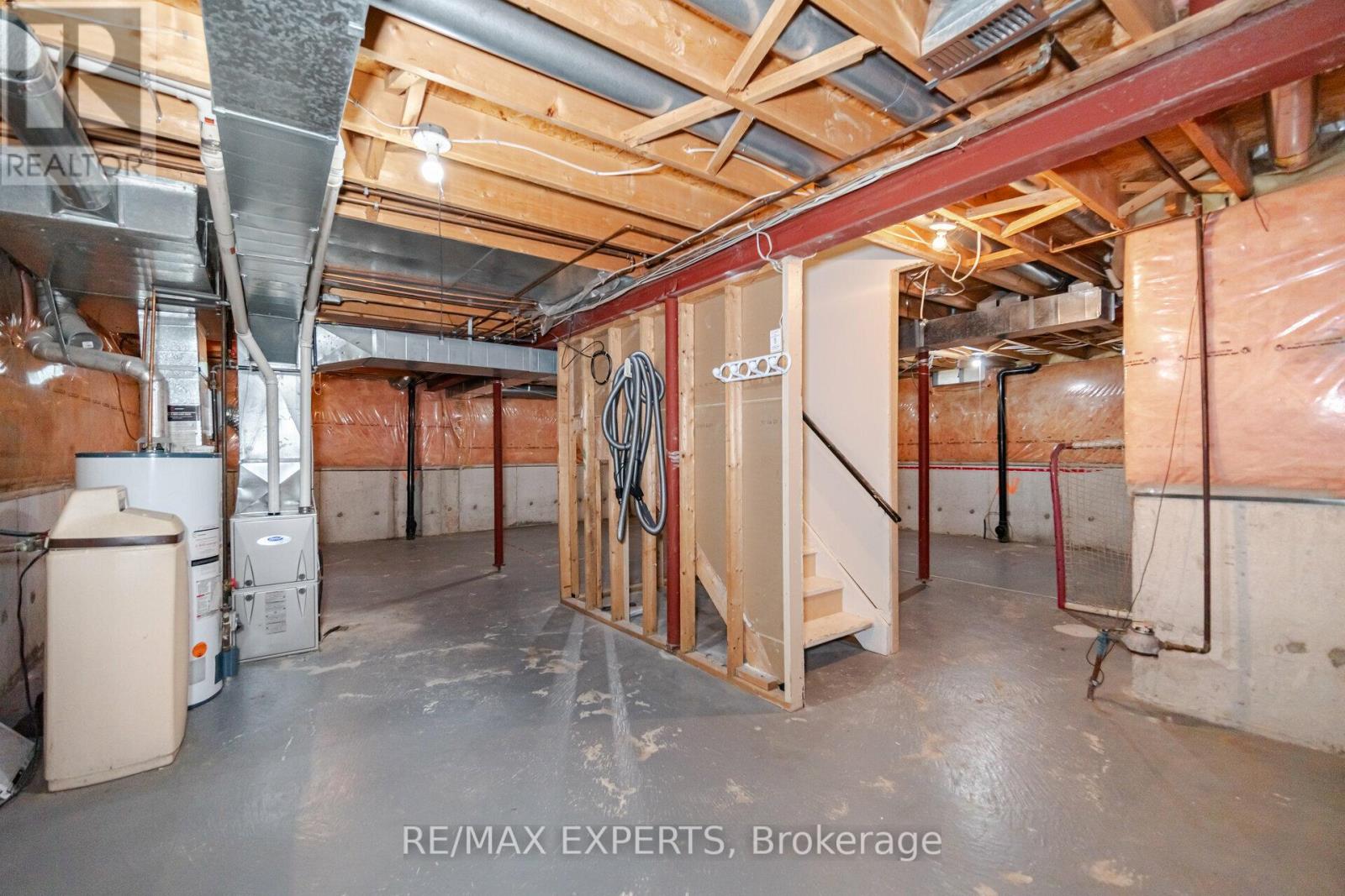 42 Quance Street, Barrie photo 35