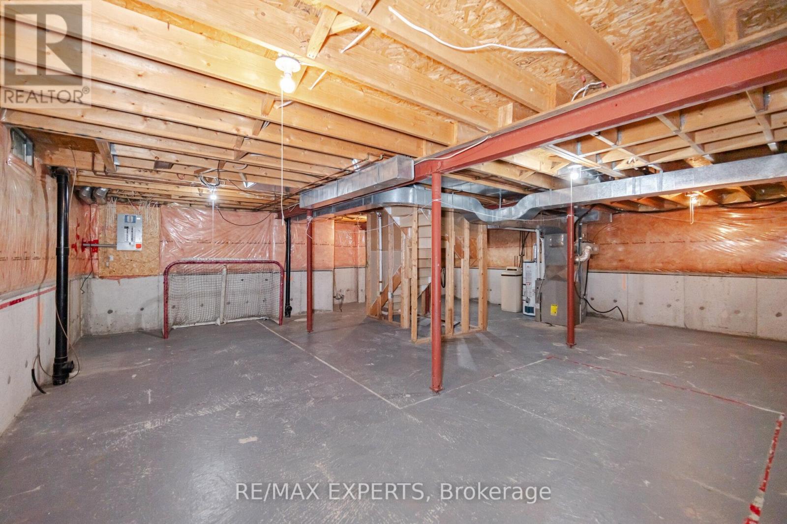 42 Quance Street, Barrie photo 36
